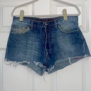Levi jean shorts